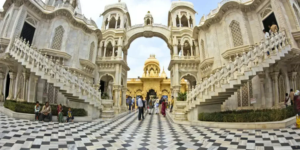 ISKCON-Vrindavan-or-Krishna-Balaram-Mandir-Vrindavan